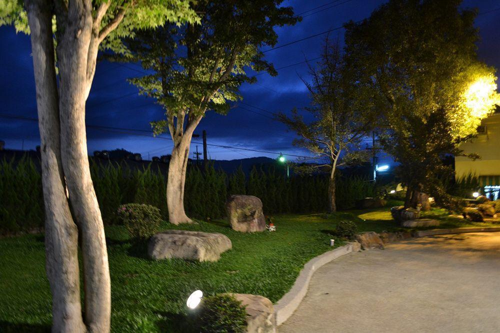 Bed and Breakfast 山久蒔x勺光 Yuchi Exterior foto